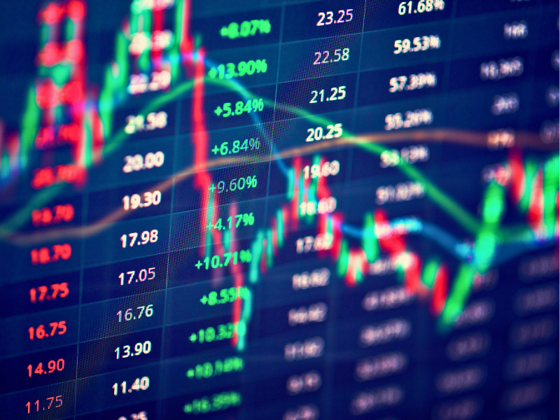Latest statistics show economy shrinking while wages grow